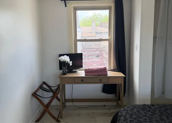 Prime Location - Cozy 3bd Near Downtown! Free Parking & Fast Wifi! Apartment *